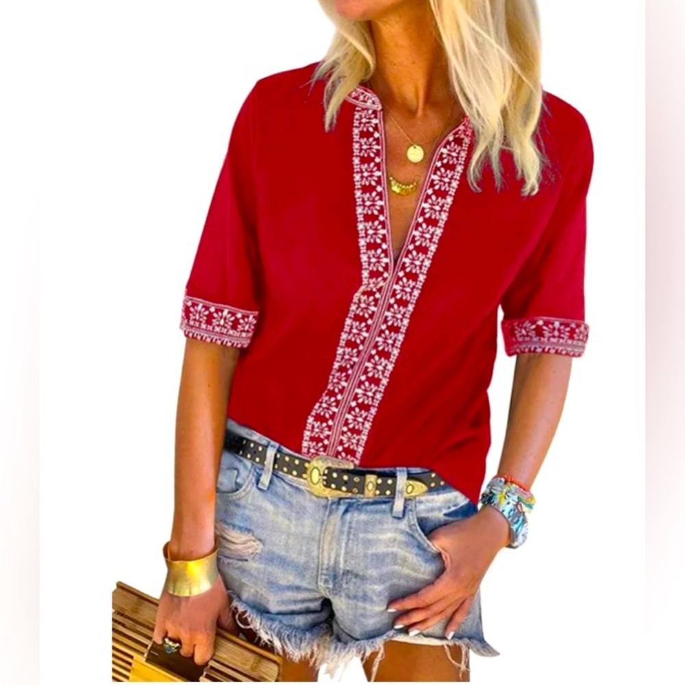 BEAUTIFUL❤️RED❤️SHORT SLEEVES TOP WITH EMBROIDERED WHITE TRIM SIZE LARGE🌟NWOT🌟